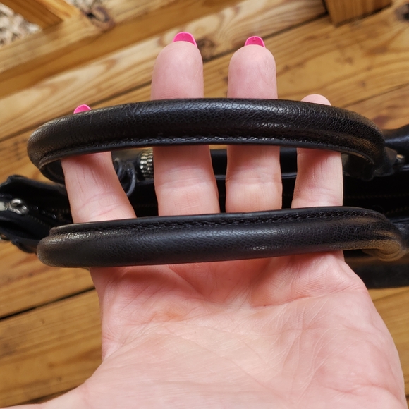 Black Leather Michael Kors handbag. - Picture 10 of 10